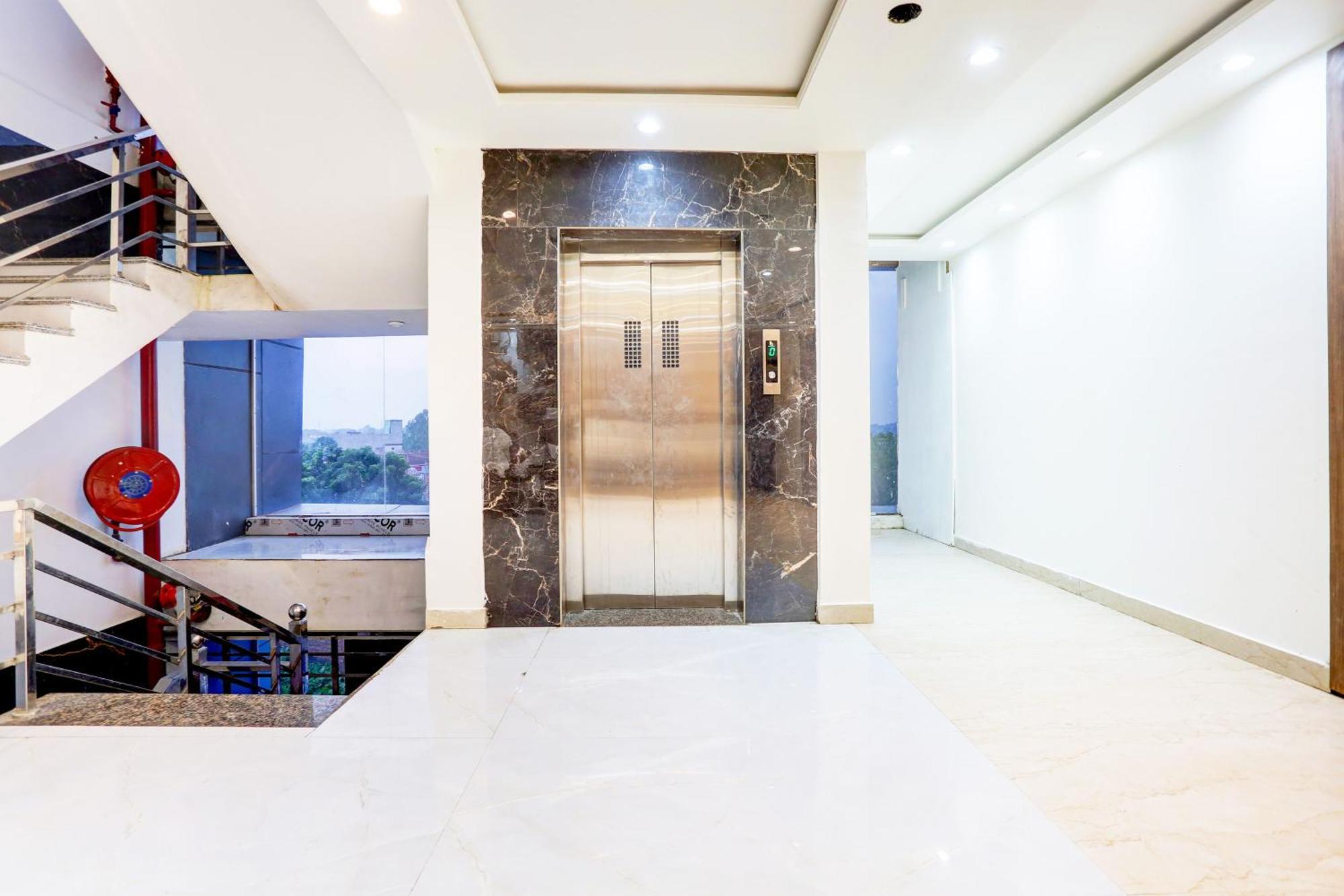 Hotel O Dev Paradise Gokul Екстер'єр фото